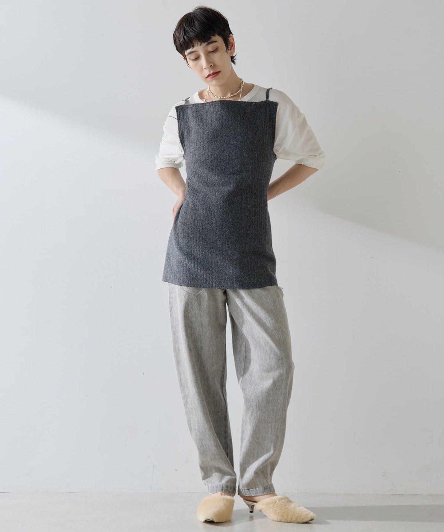 【THE PAUSE】高腰弧形牛仔褲