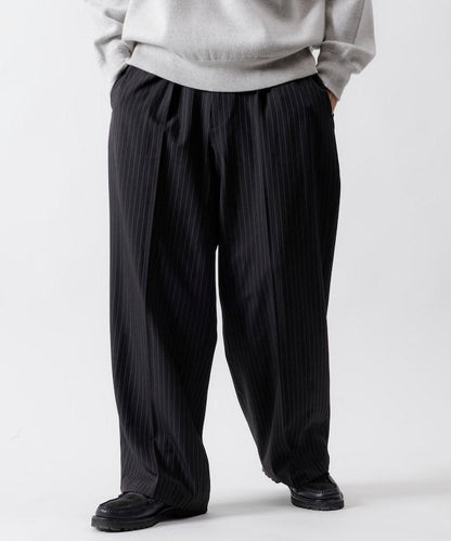 寬鬆直筒一褶西裝長褲