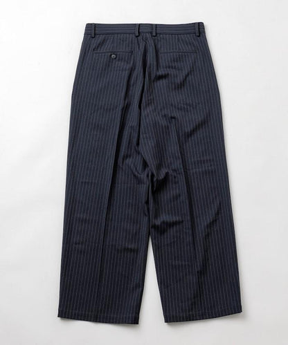 寬鬆直筒一褶西裝長褲