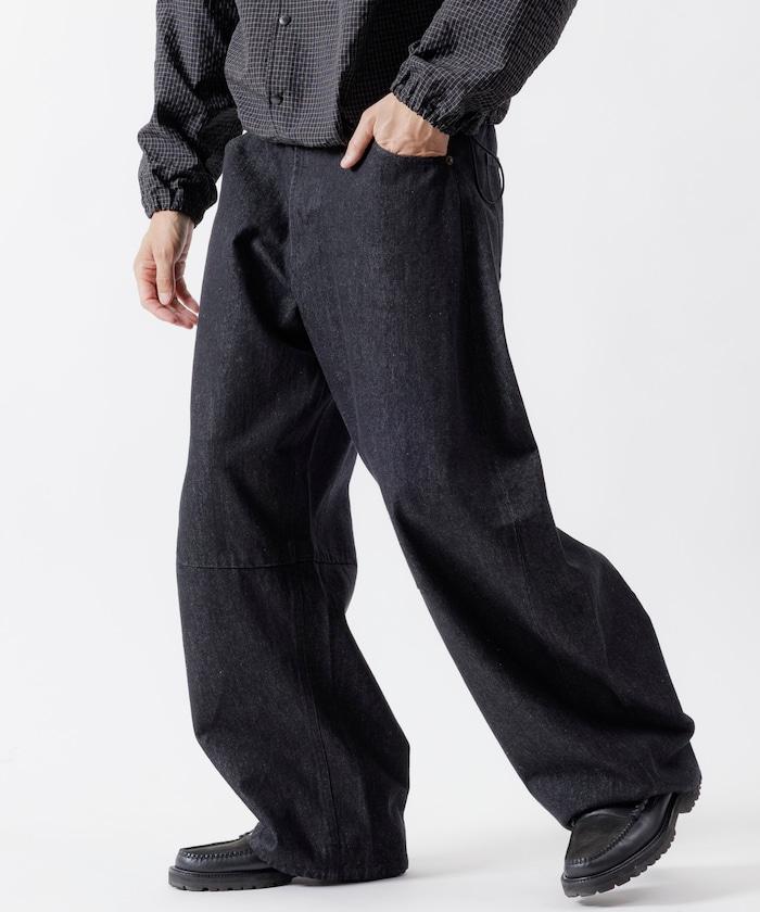 寬鬆版型弧形牛仔褲 單次水洗