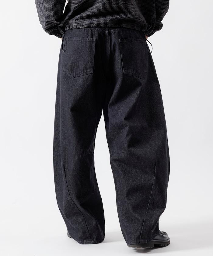 寬鬆版型弧形牛仔褲 單次水洗