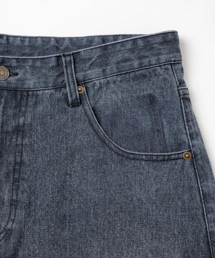 寬鬆版型弧形牛仔褲 單次水洗