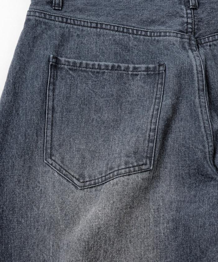 寬鬆版型弧形牛仔褲 單次水洗