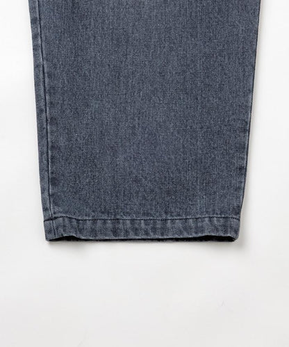 寬鬆版型弧形牛仔褲 單次水洗