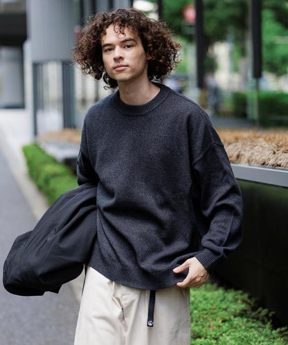 寬鬆版型 易打理 可水洗 圓領針織衫