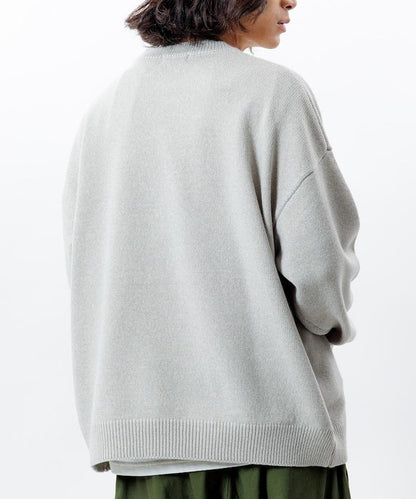 寬鬆版型 易打理 可水洗 圓領針織衫