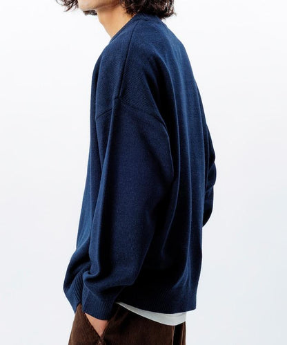 寬鬆版型 易打理 可水洗 圓領針織衫