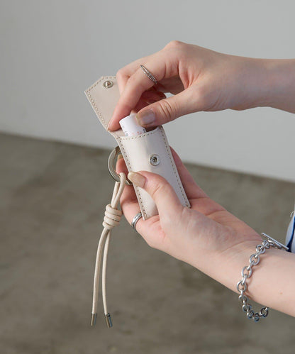 附唇形化妝包皮革掛飾