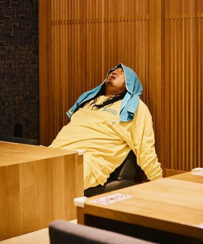 聯名 KANNAIGI × サウナ田ヒロユキ 長袖加絨館內服套裝 含束口揹包