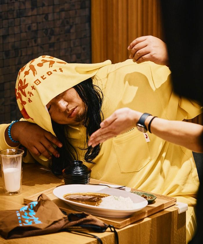 聯名 KANNAIGI × サウナ田ヒロユキ 長袖加絨館內服套裝 含束口揹包