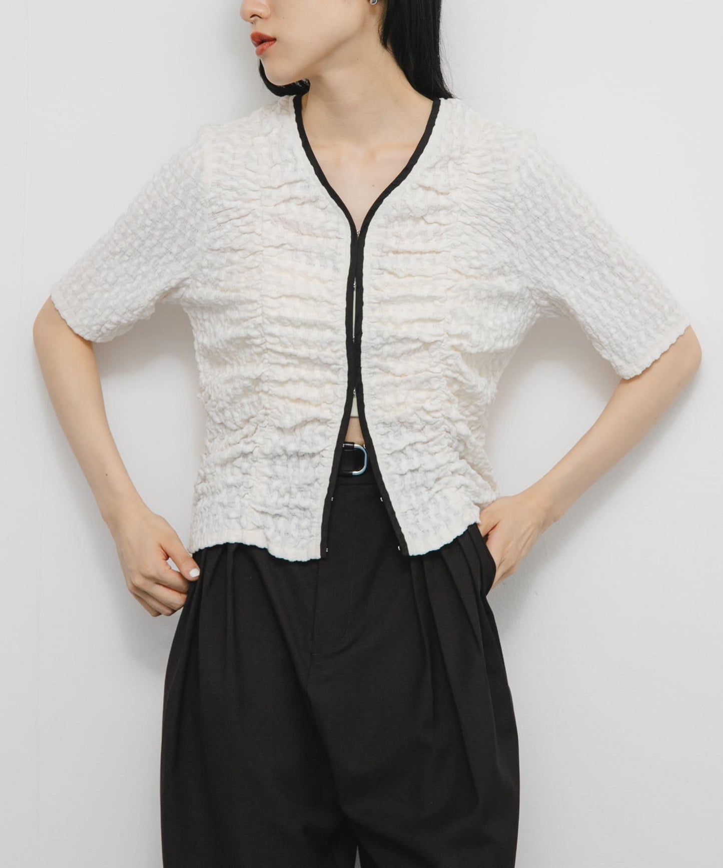 褶皺釦子上衣