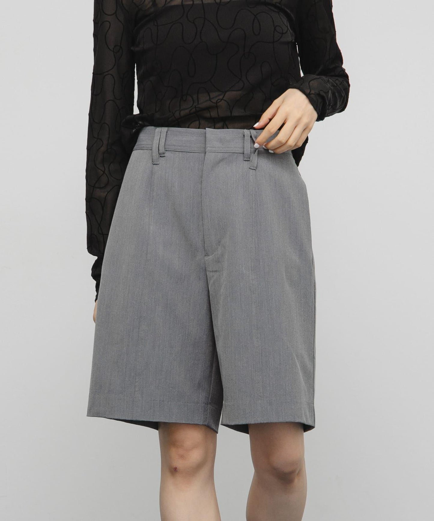 前縫線短褲