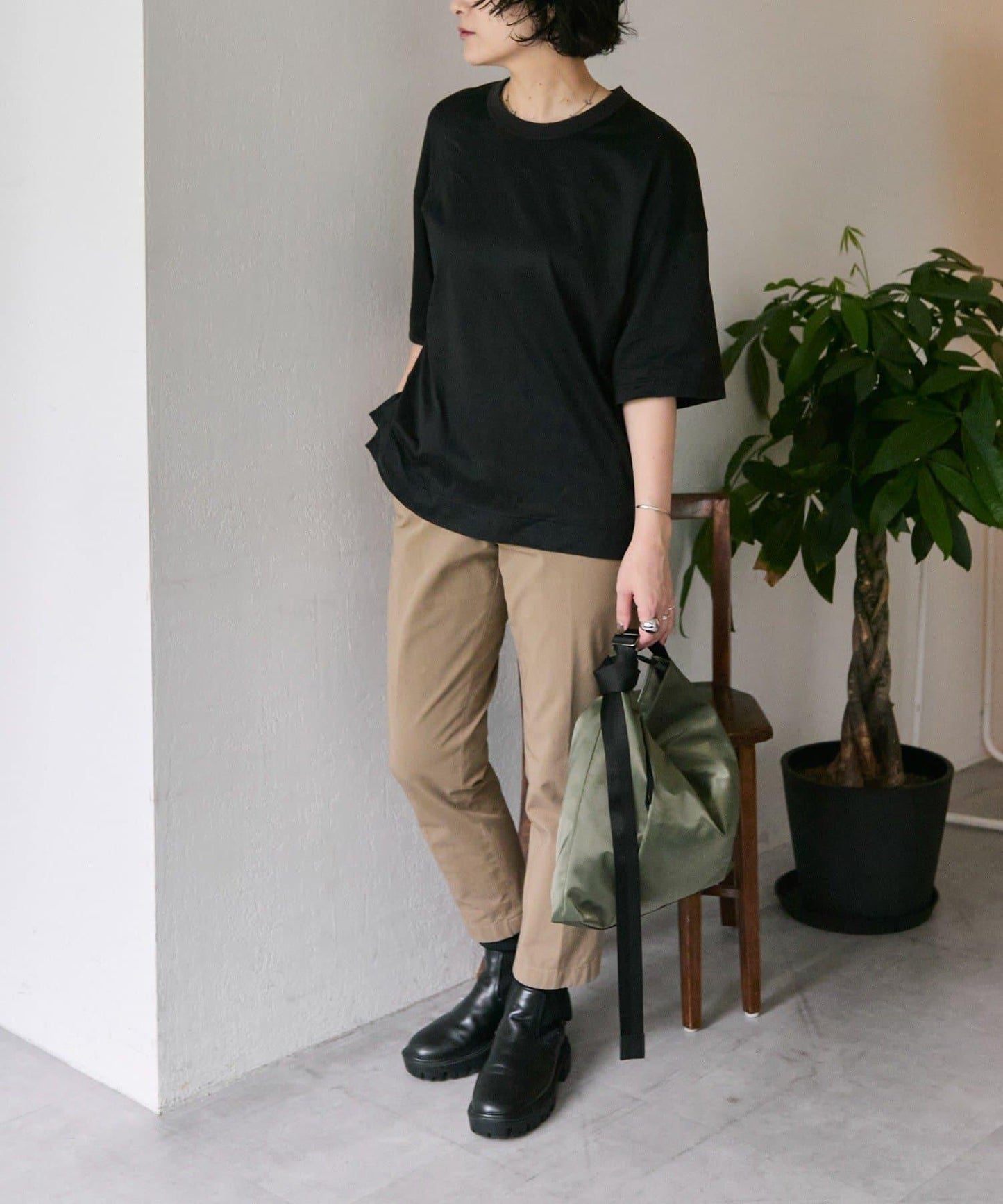 防潑水A4斜挎包