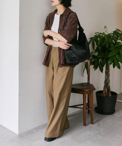 防潑水A4斜挎包