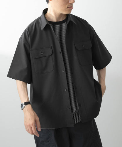 雙口袋工裝短袖襯衫