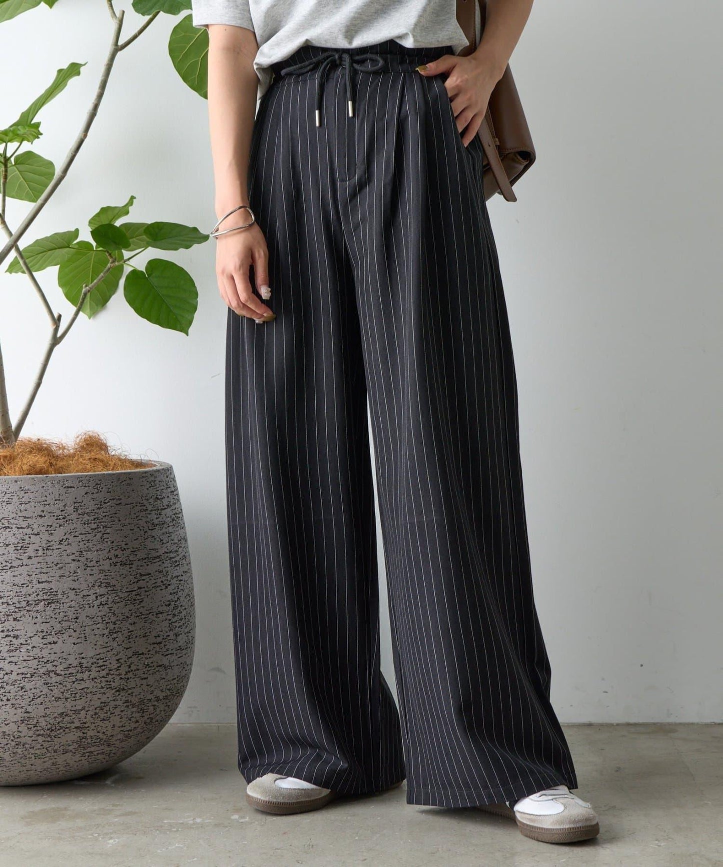 【AW】細條紋休閒褲