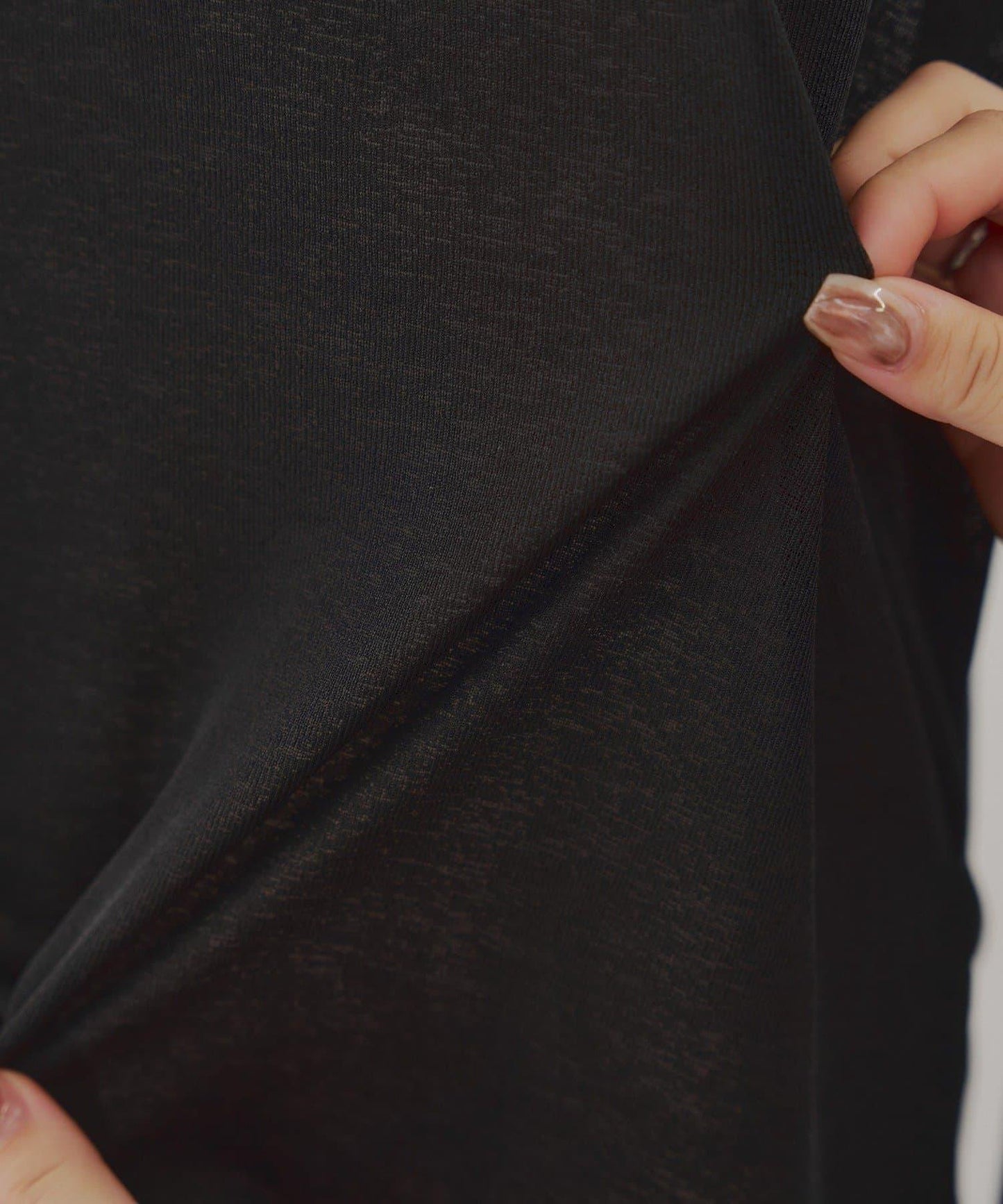 也適合疊穿！透視長袖T恤