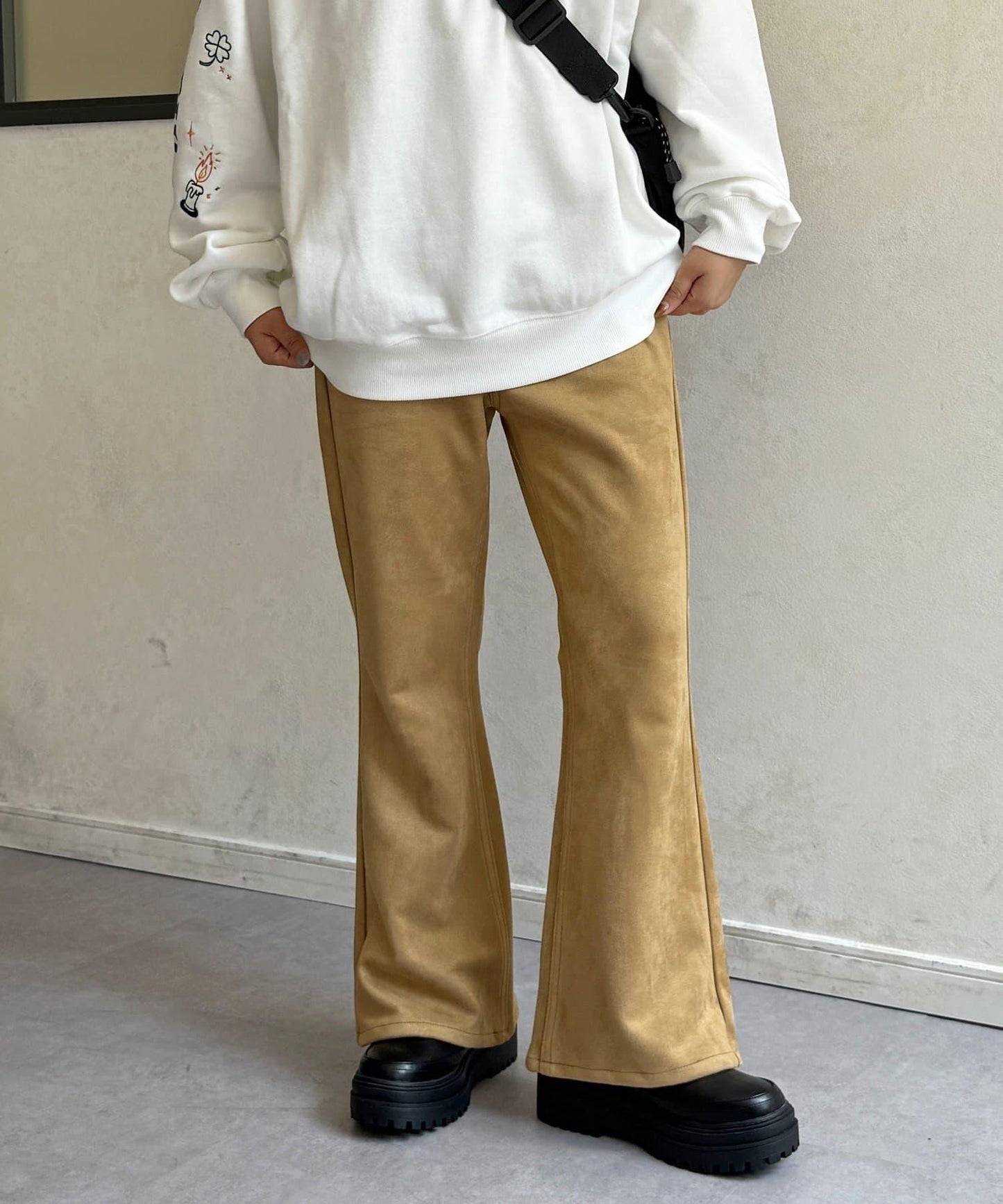 【PIPI監修】仿麂皮喇叭褲