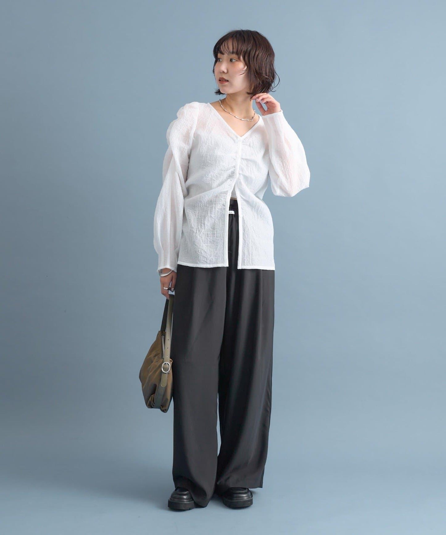 【mystic】V字褶皺襯衫