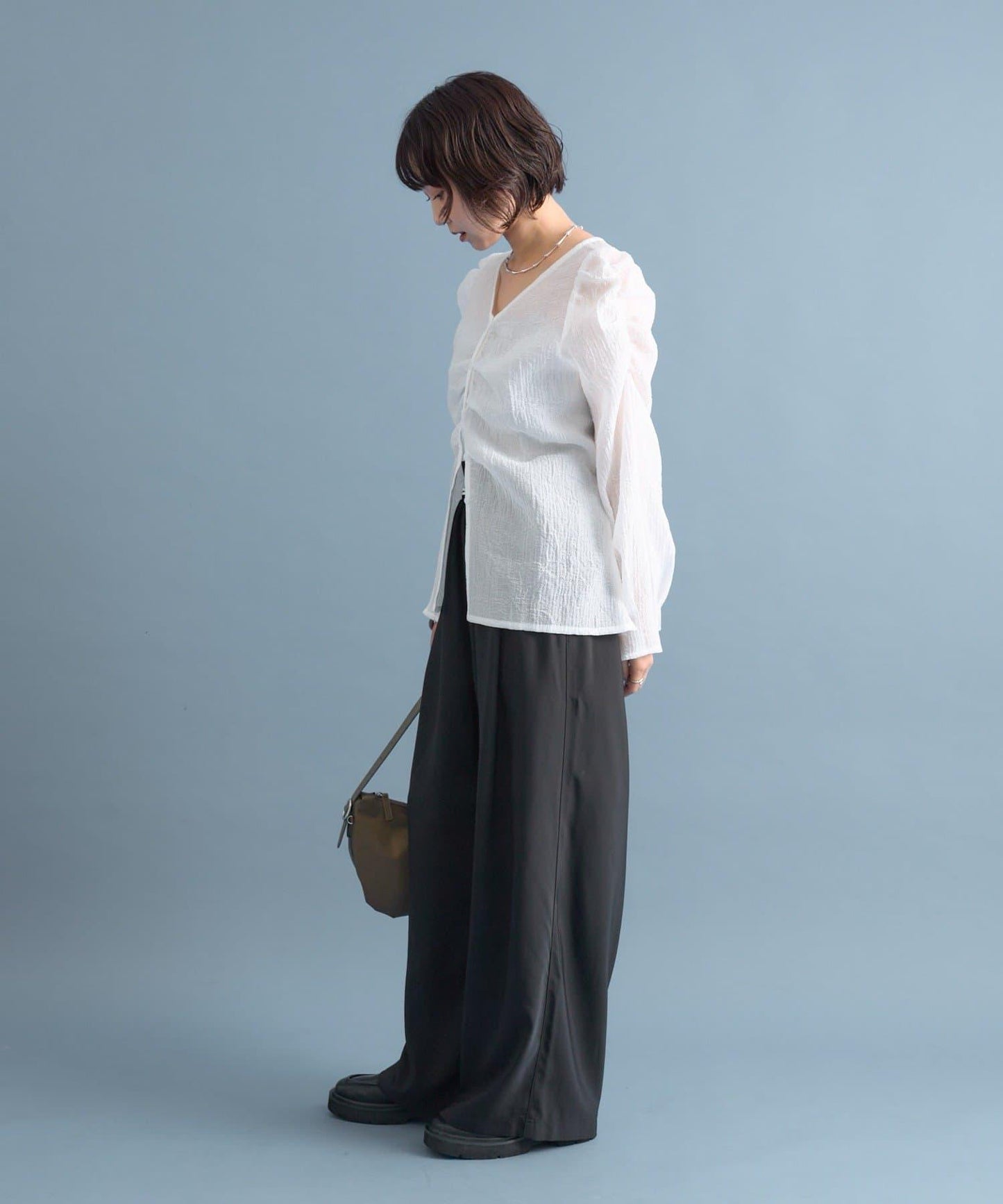 【mystic】V字褶皺襯衫