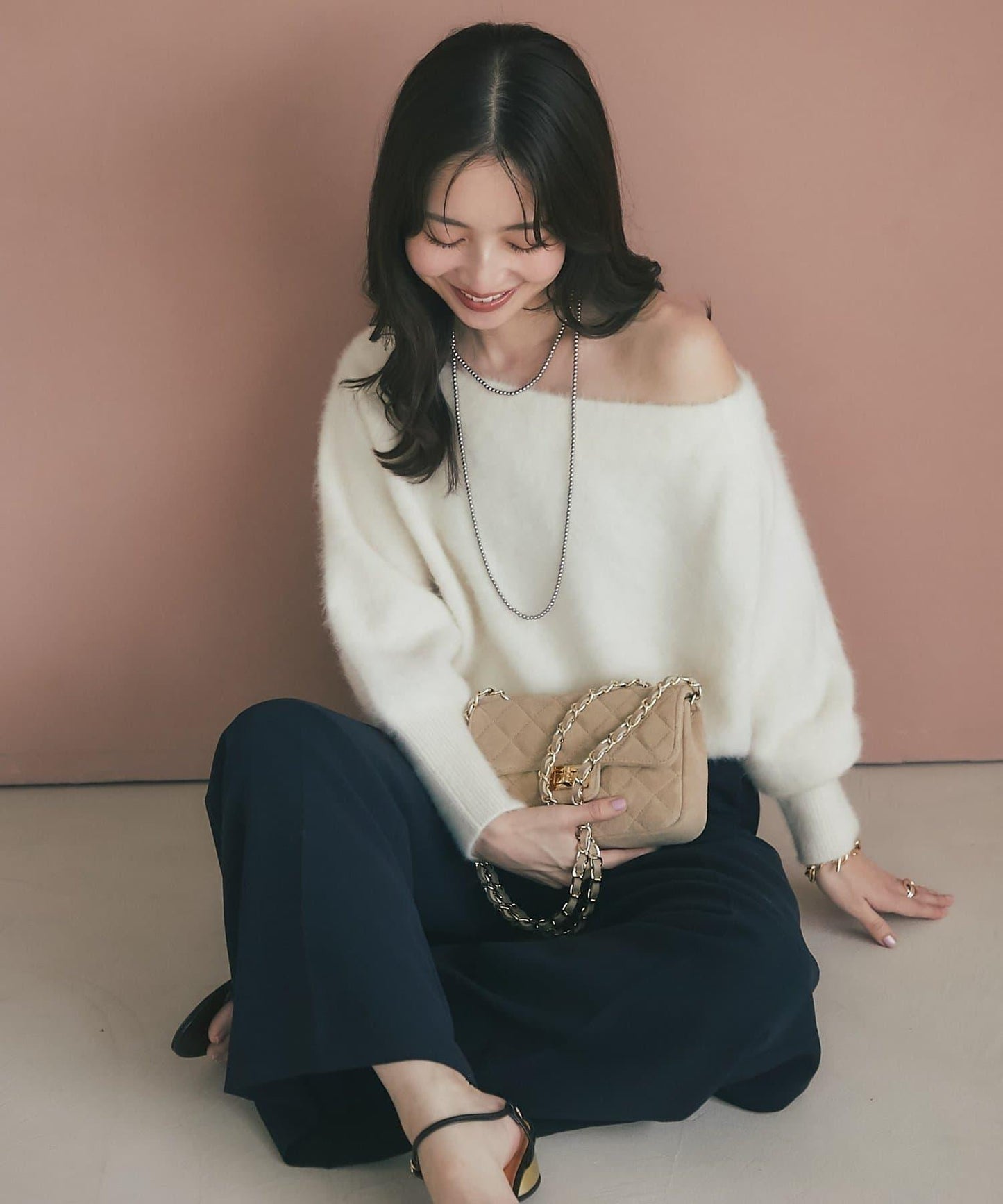 【miki監修】毛絨羊毛羊絨混紡一字肩針織衫