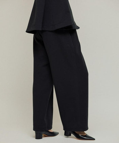 立體剪裁寬鬆長褲 / 褲腳抽繩