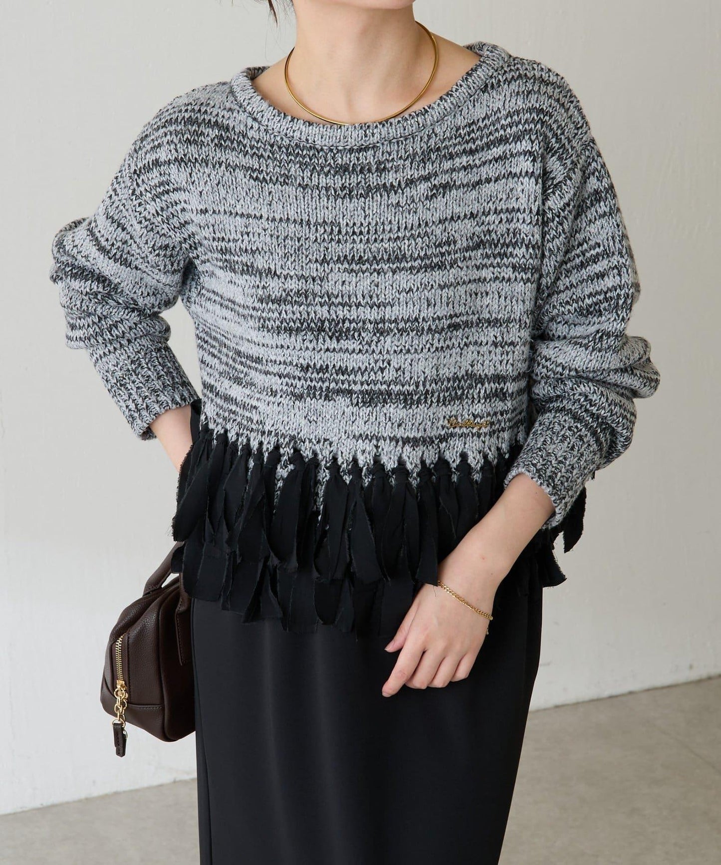 下襬流蘇針織衫