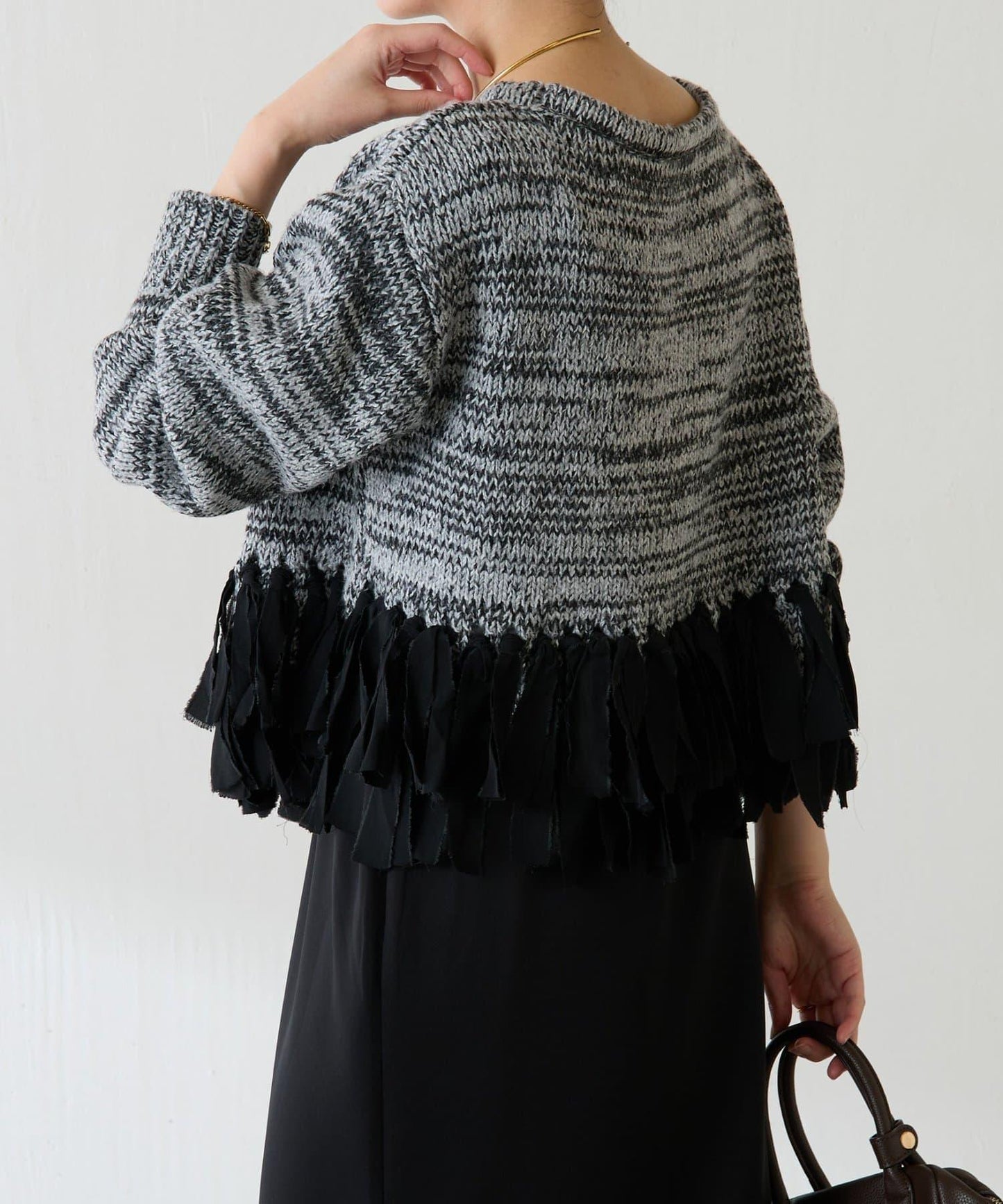 下襬流蘇針織衫