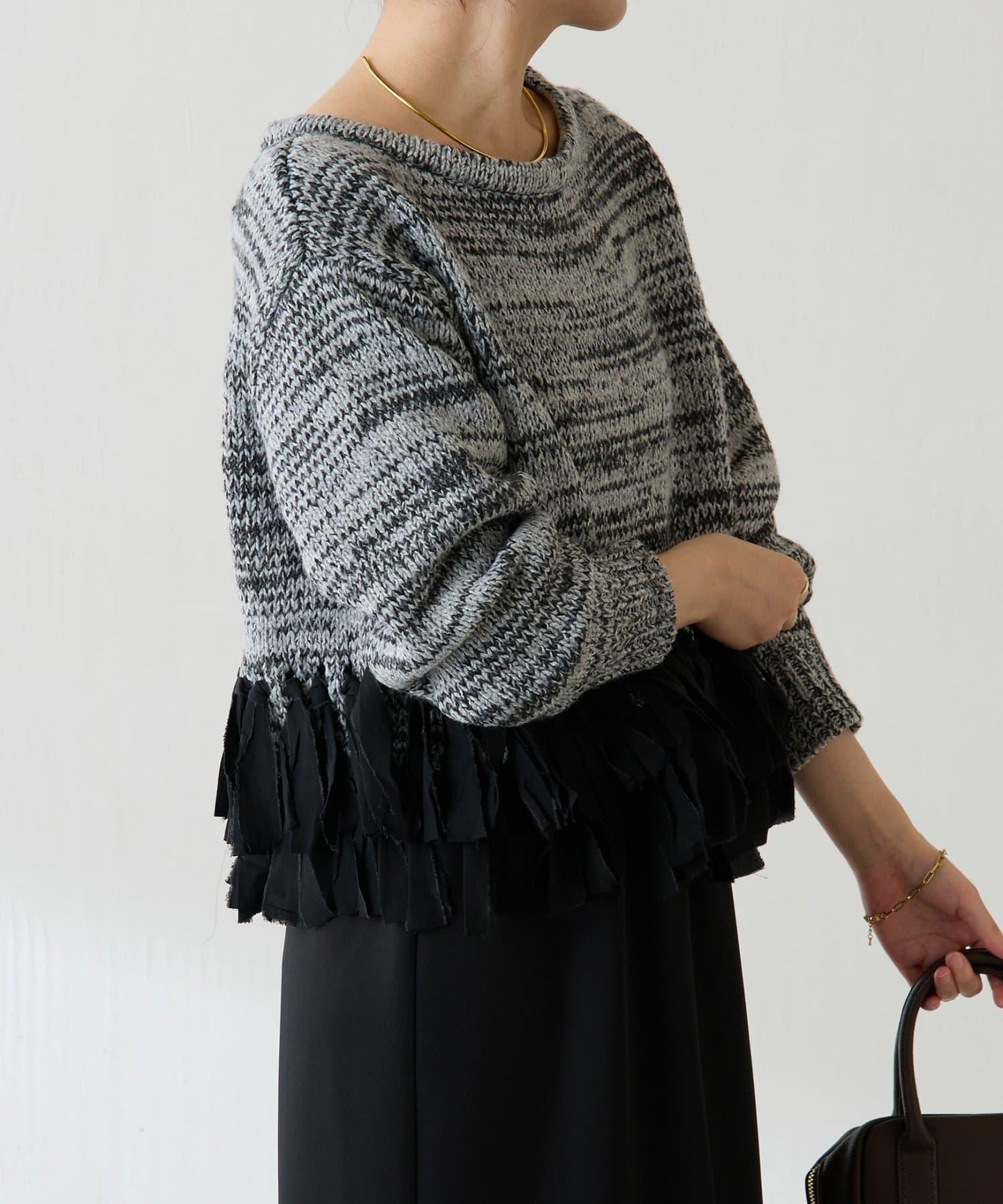 下襬流蘇針織衫