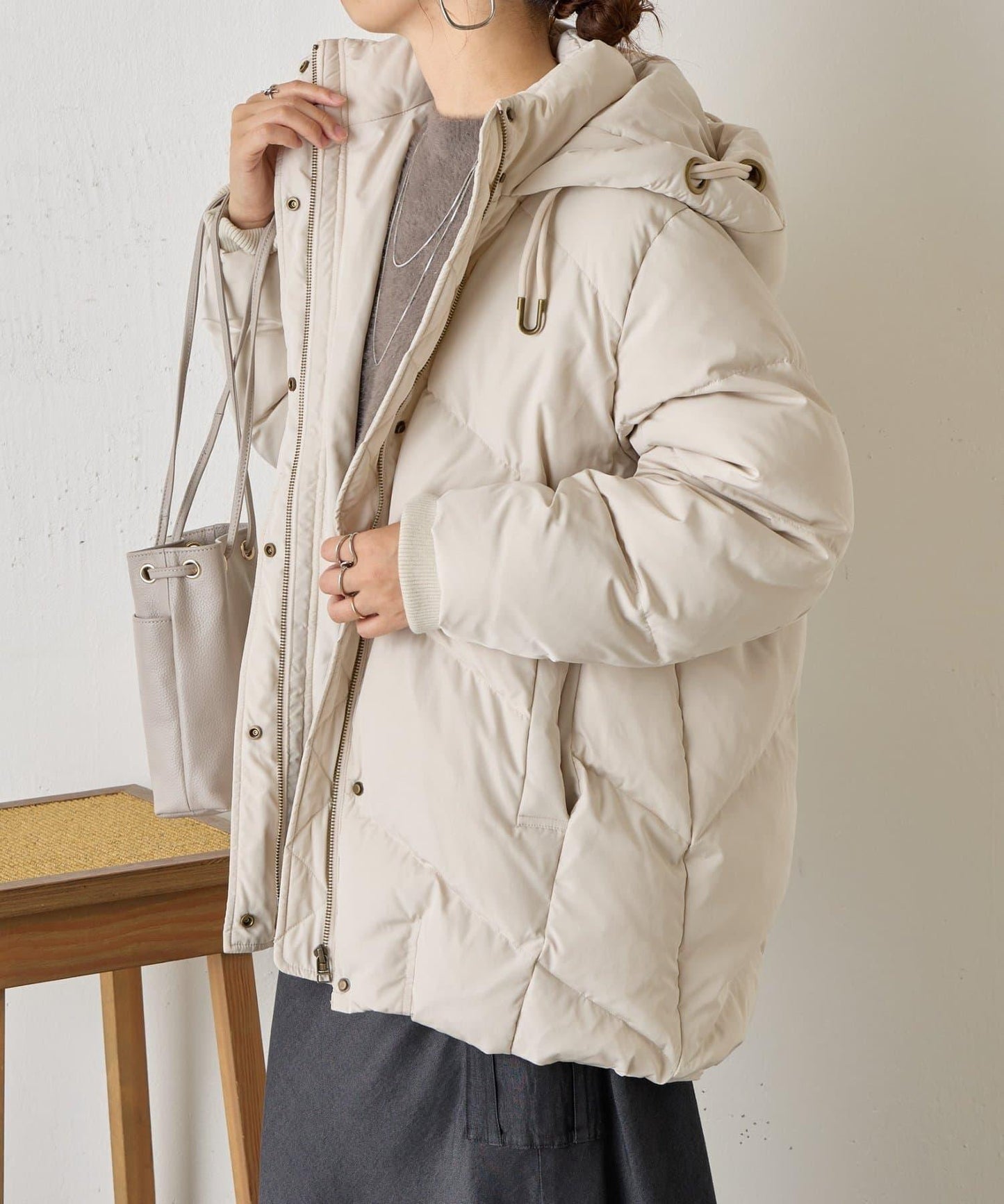 金屬孔眼連帽羽絨服