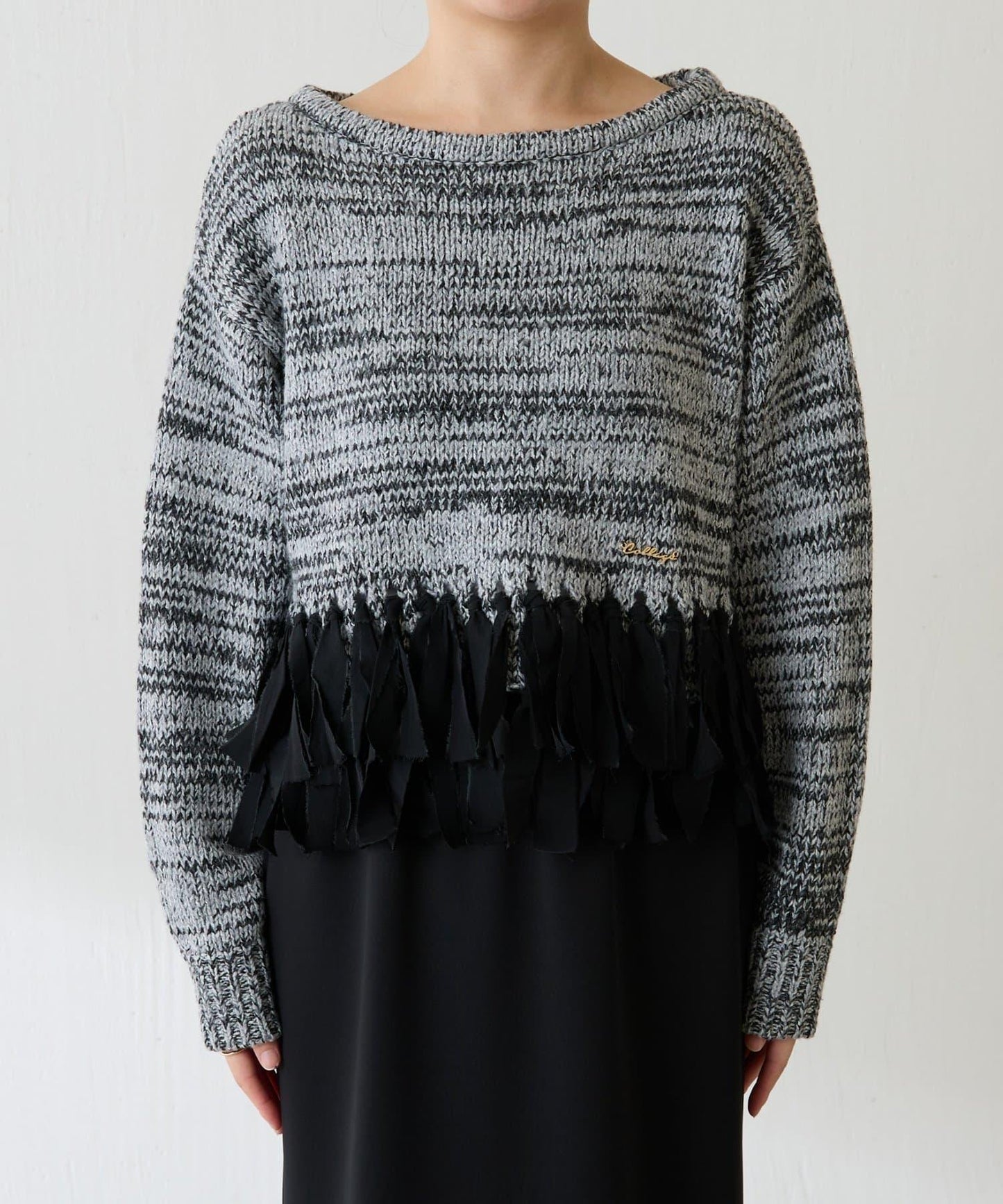 下襬流蘇針織衫