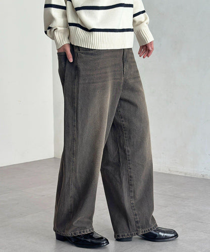 【可成套搭配】腰部鉤扣後褶牛仔褲