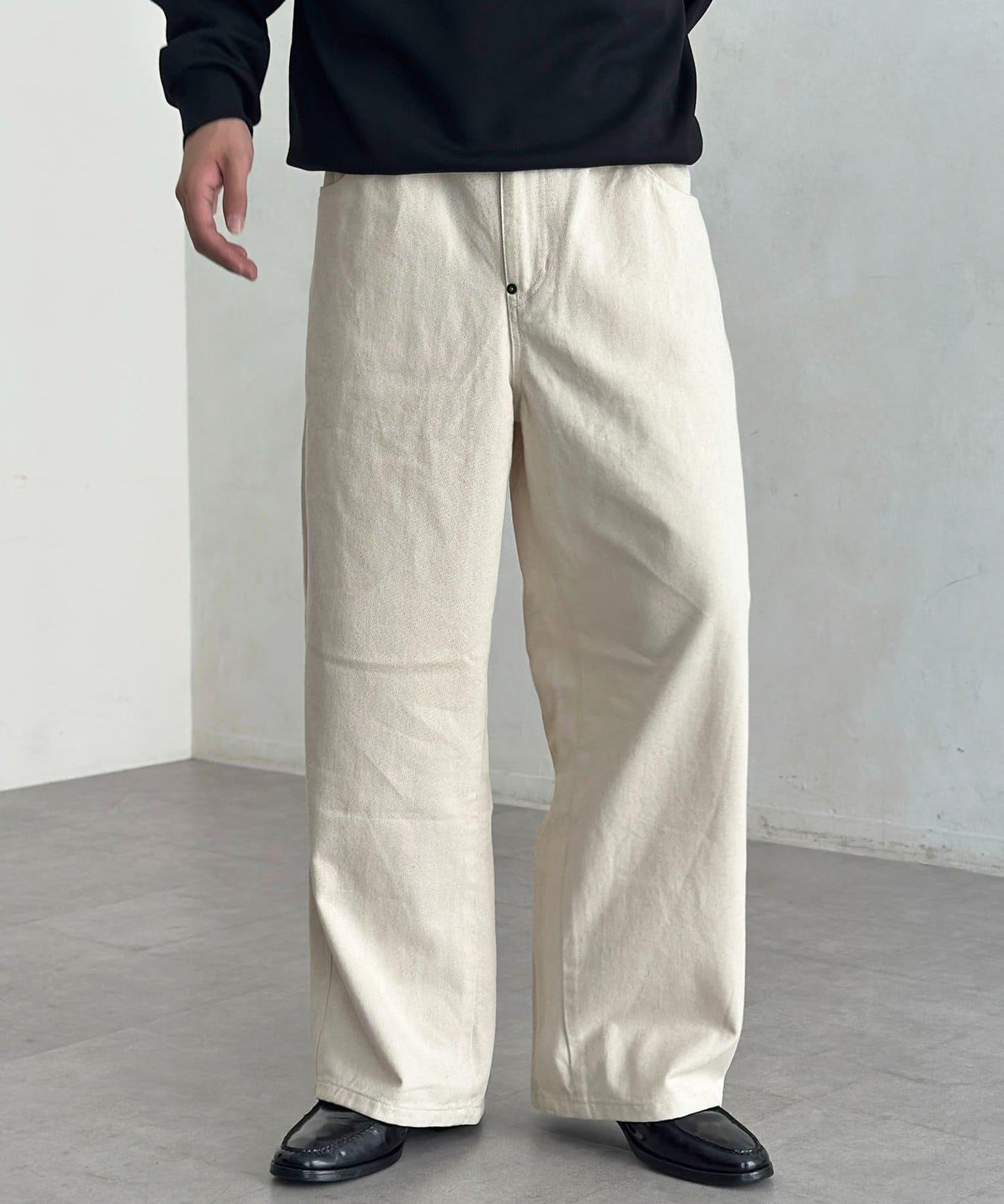 【可成套搭配】腰部鉤扣後褶牛仔褲