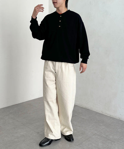 【可成套搭配】腰部鉤扣後褶牛仔褲