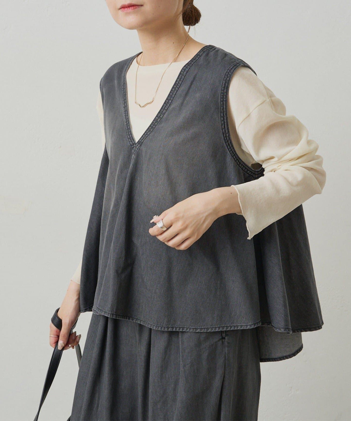 【復刻】尼龍網紗天鵝絨圓領長袖T恤