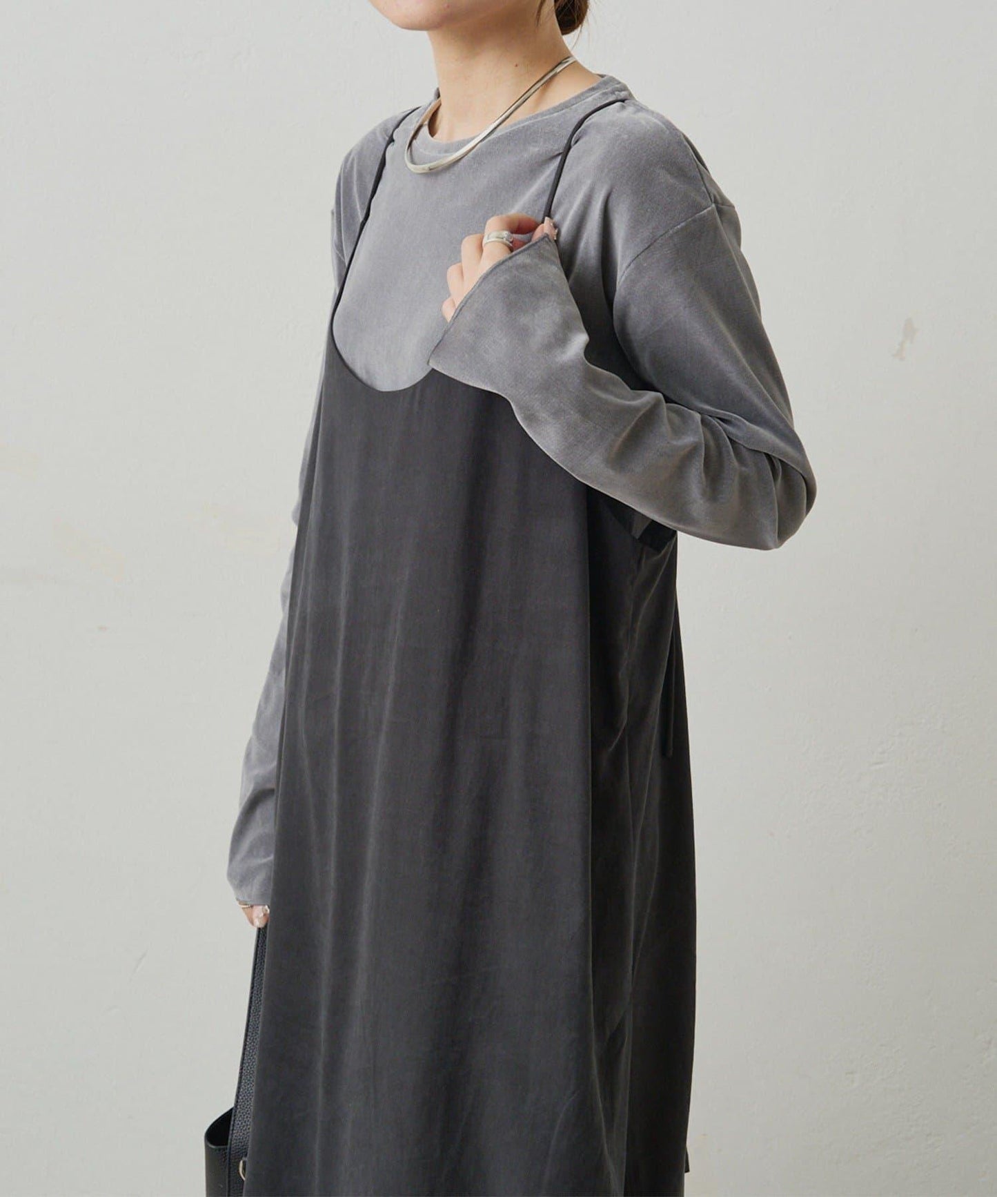 【復刻】尼龍網紗天鵝絨圓領長袖T恤