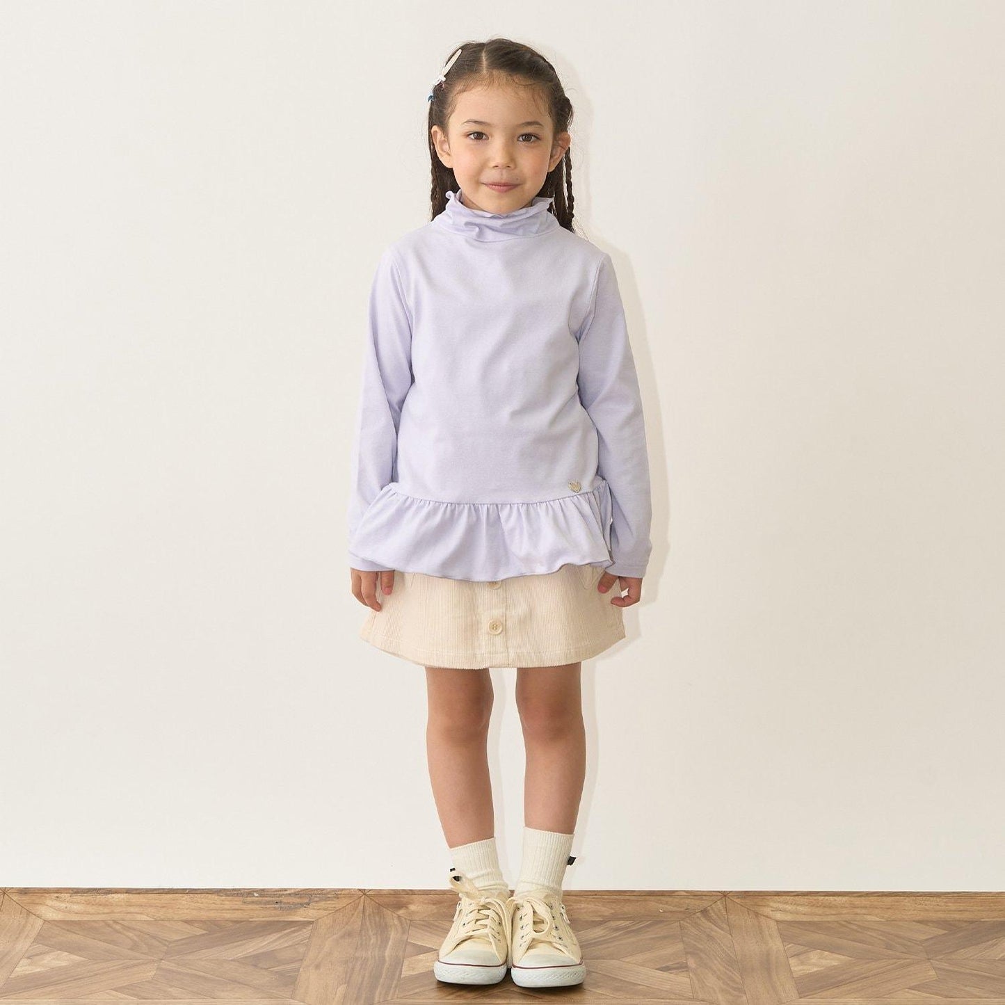 荷葉邊下襬褶皺高領衫