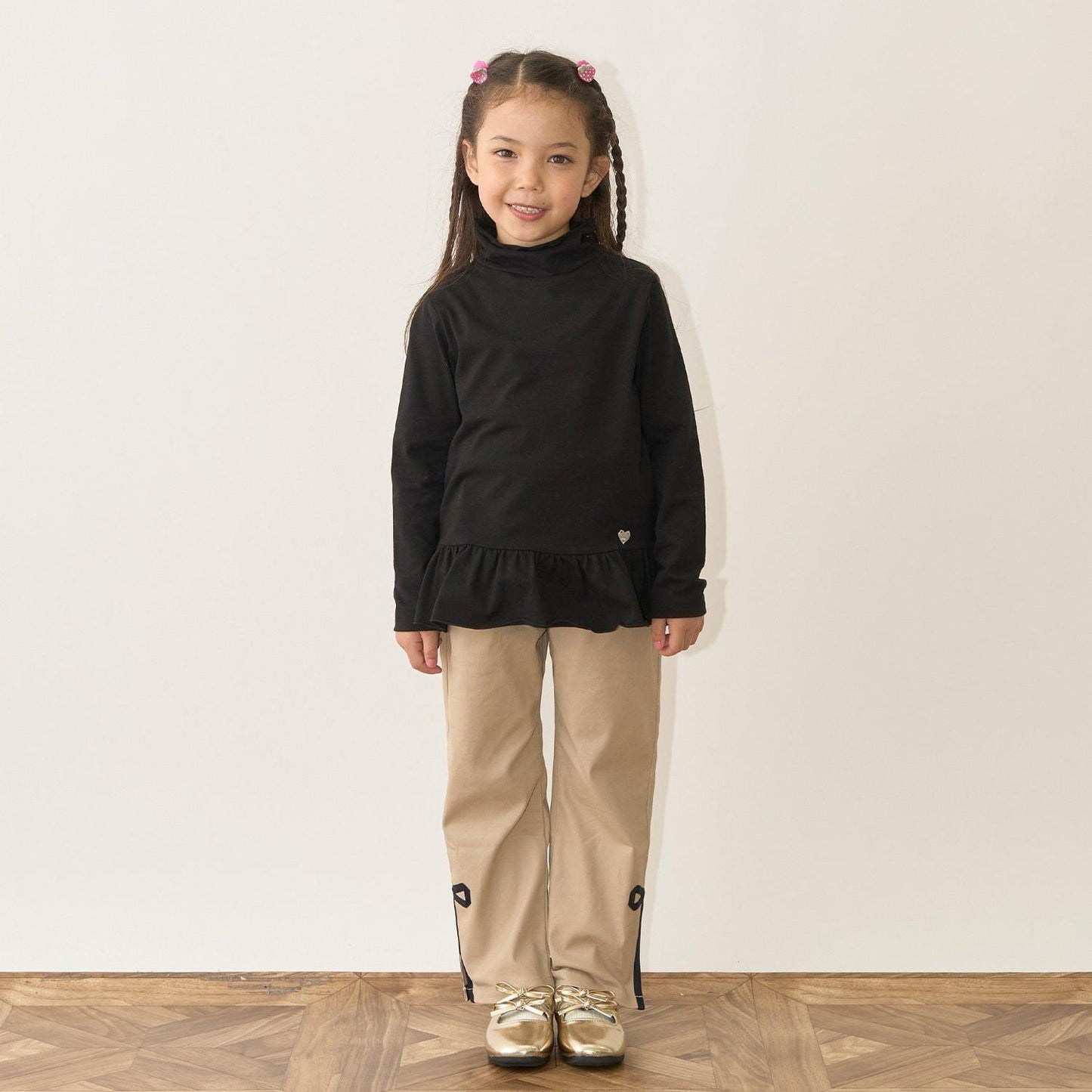 荷葉邊下襬褶皺高領衫