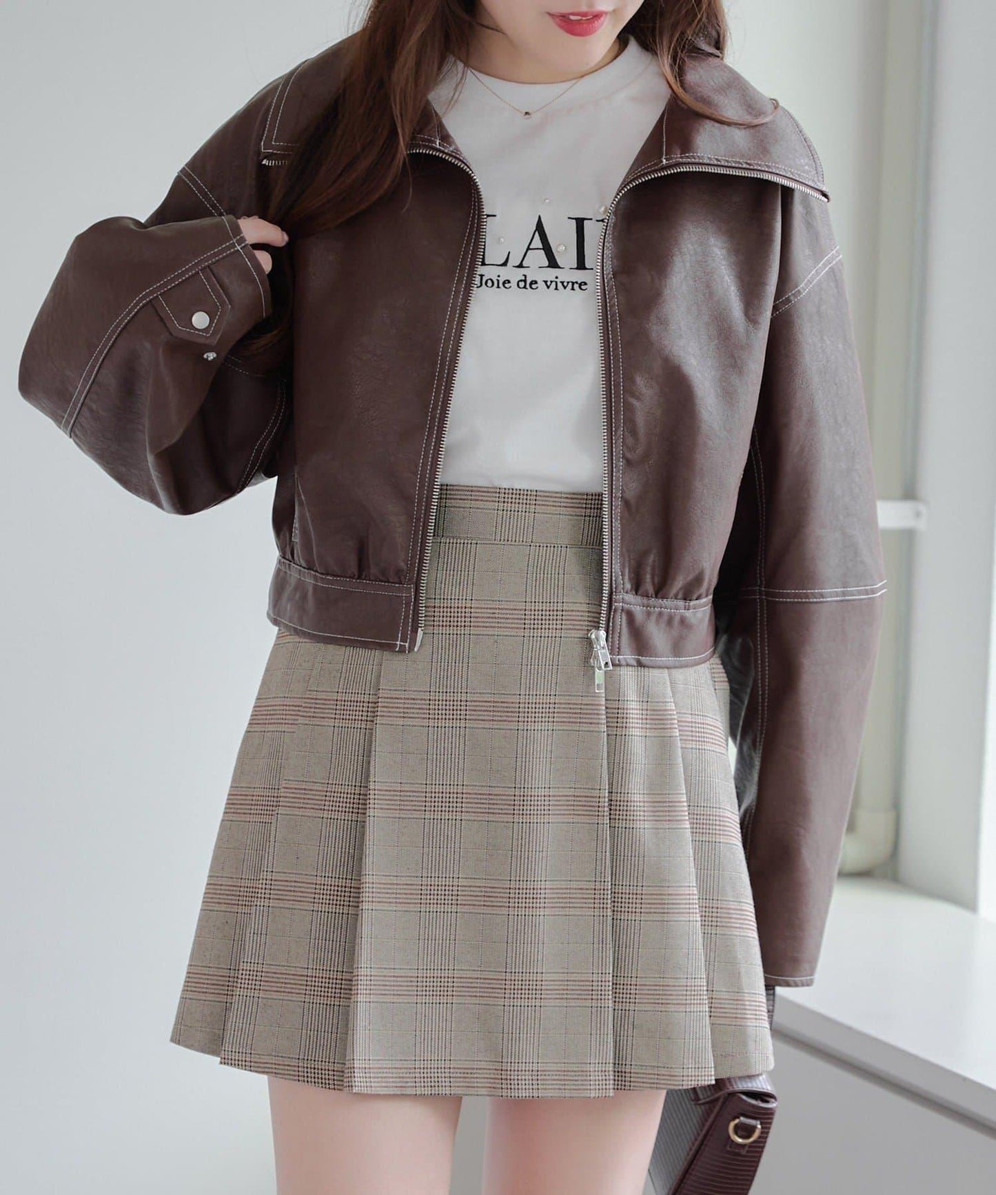 拼色仿皮縫線短夾克