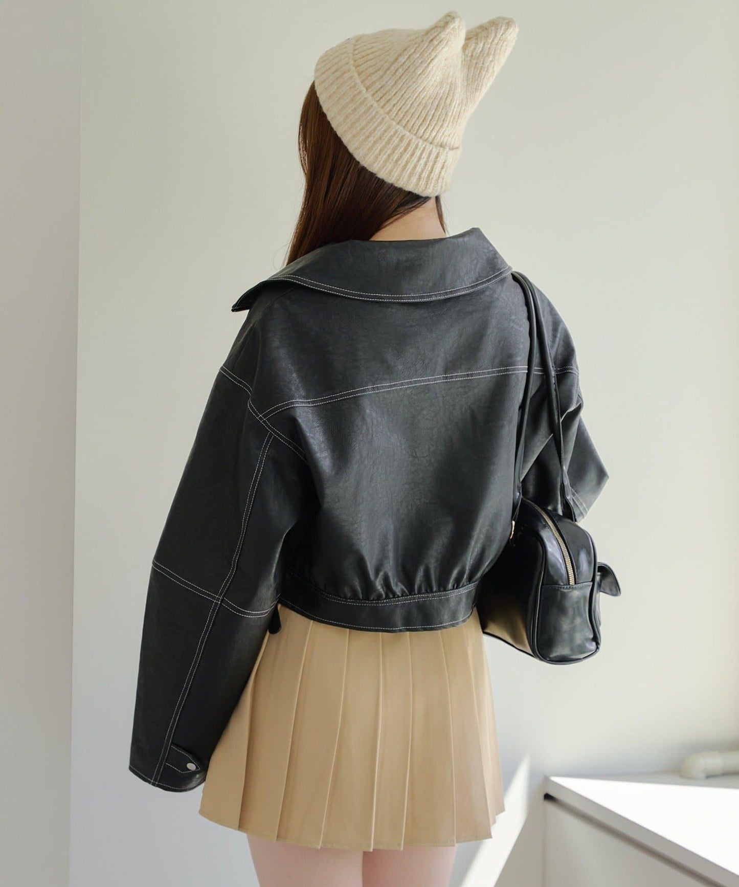 拼色仿皮縫線短夾克