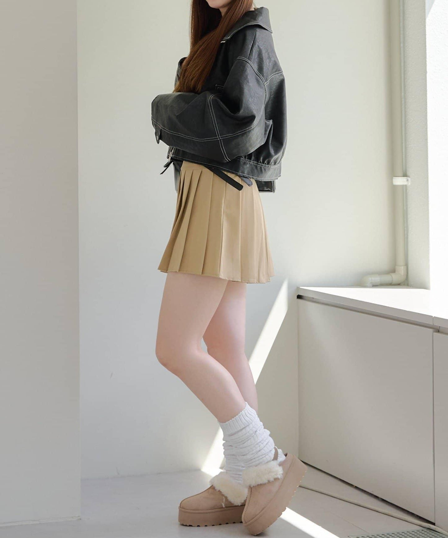 拼色仿皮縫線短夾克