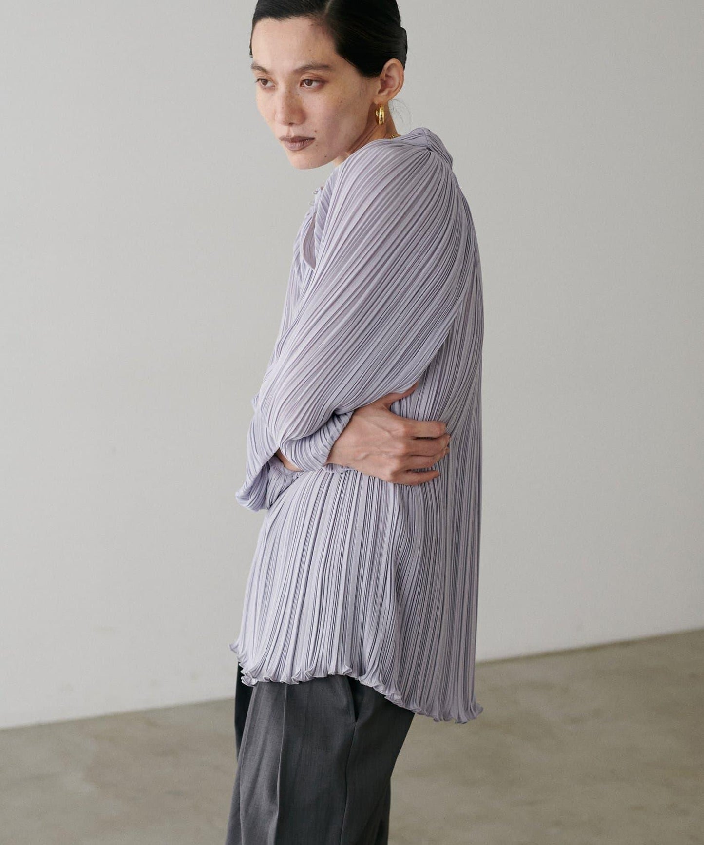 百褶寬鬆罩衫