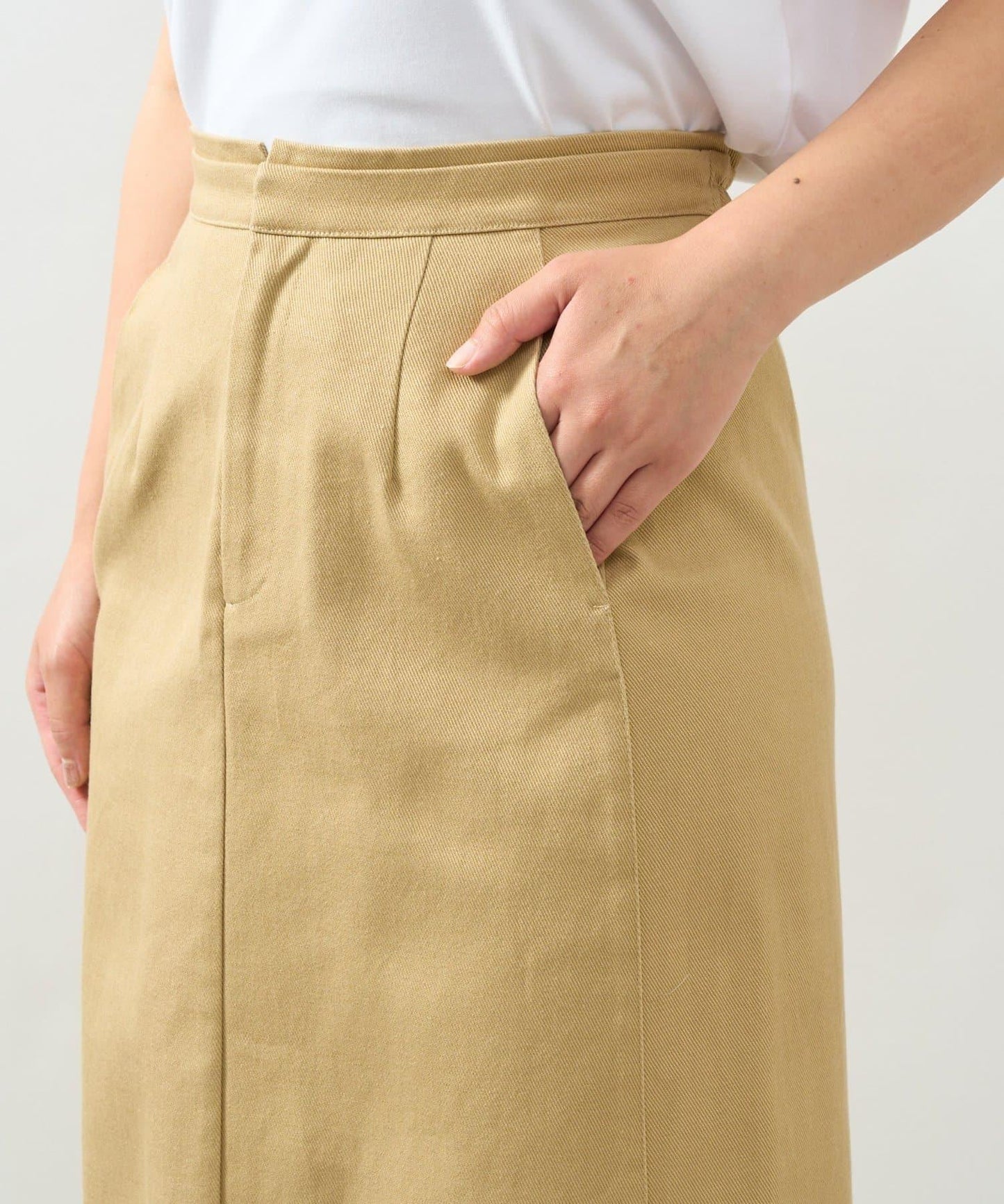 顯瘦日常百搭箔面斜紋布直筒裙