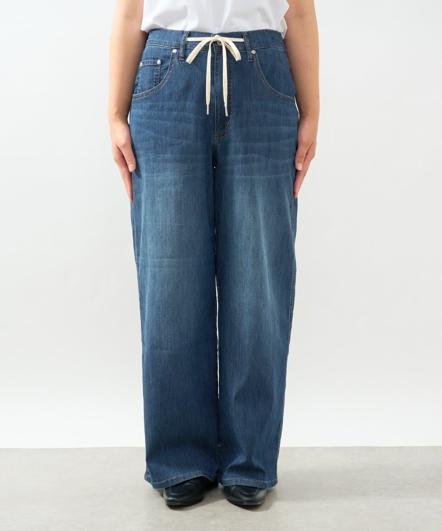 抽繩寬鬆牛仔褲