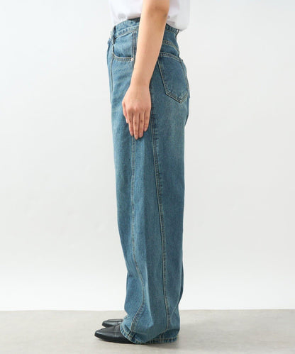 前片拼接弧形牛仔褲