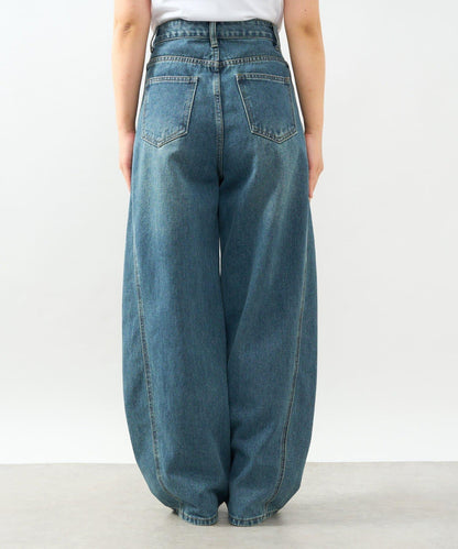 前片拼接弧形牛仔褲