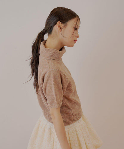 【Chico】亮絲天鵝絨高領短袖針織衫