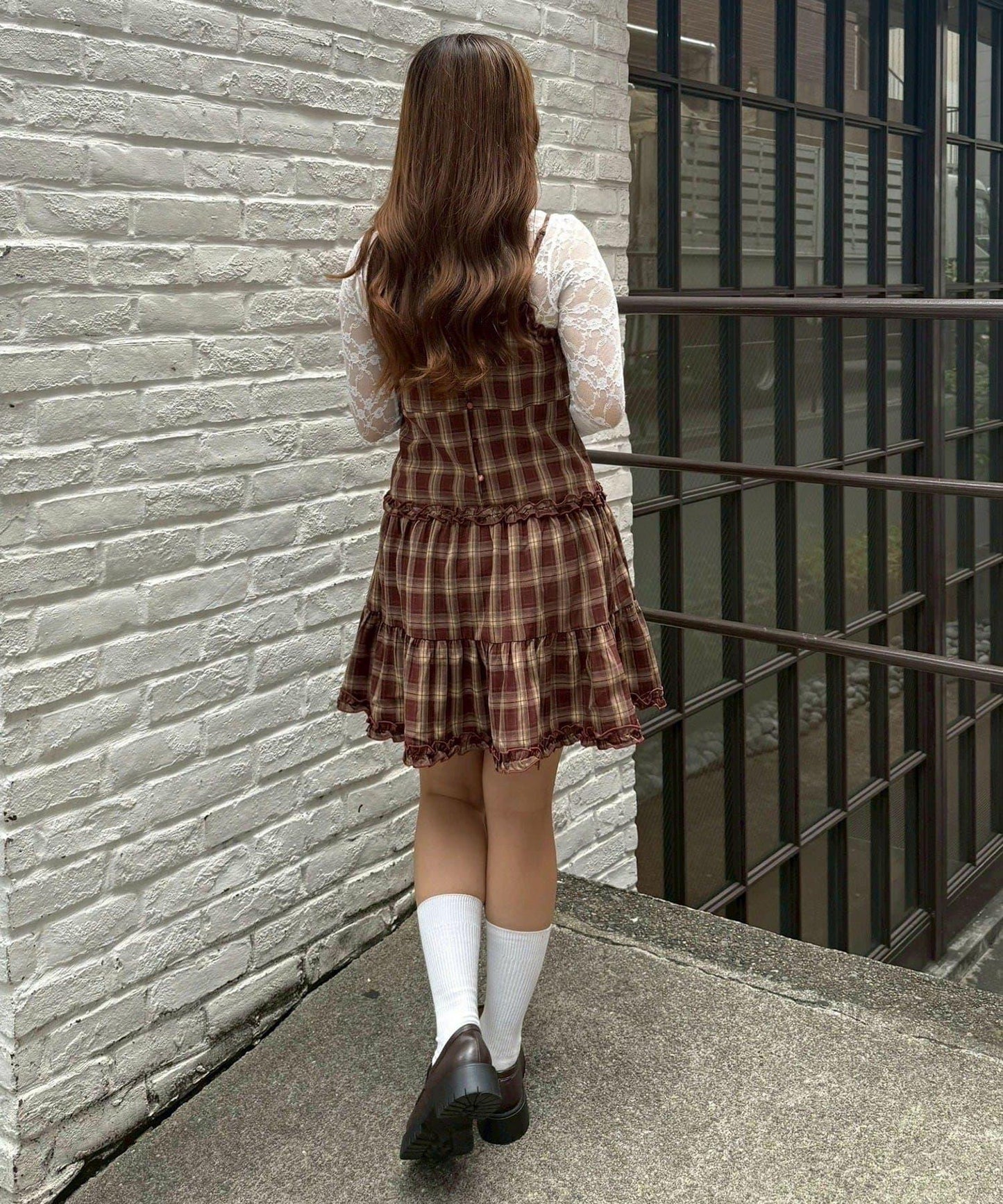 格紋層疊吊帶長款上衣