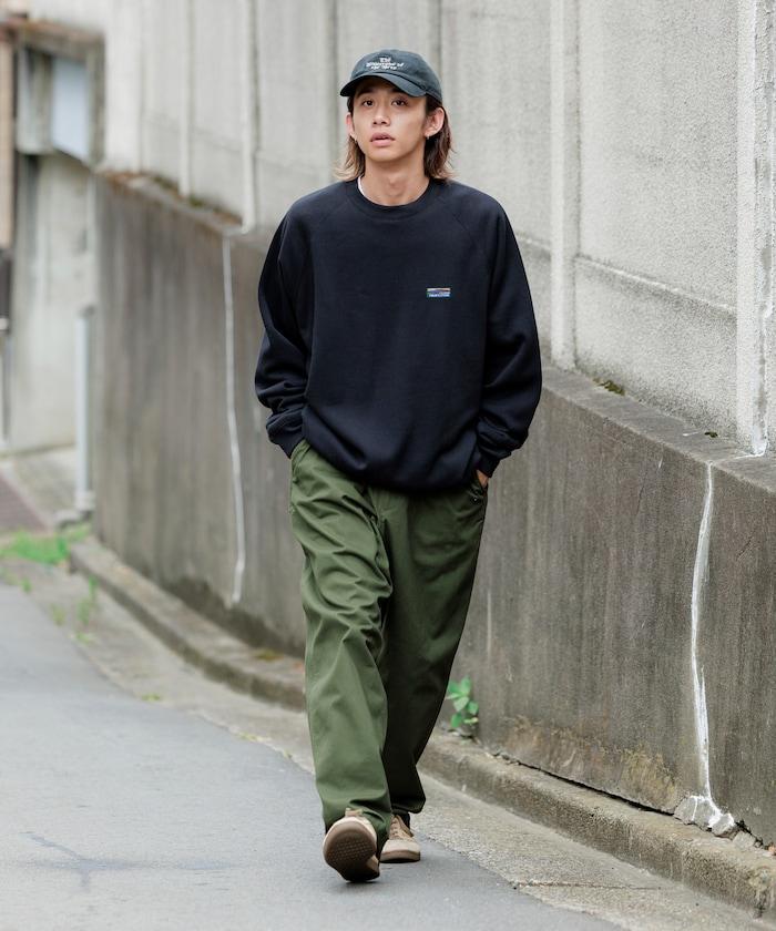 寬鬆版型 單點標誌 插肩袖 抽繩衛衣