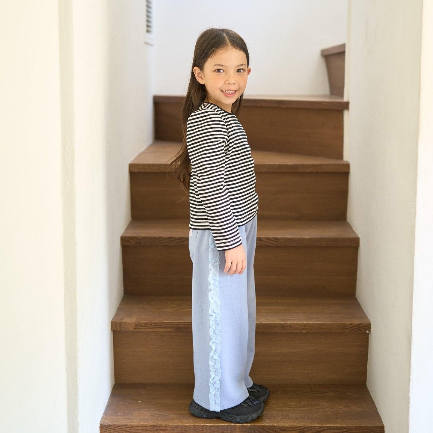 【防起球加絨】側邊荷葉邊寬鬆版型衛褲